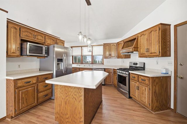 2688 NICOLET DRIVE, Green Bay, WI 54311