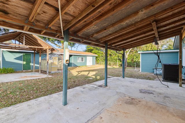 127 NW Holmes Boulevard, Fort Walton Beach, FL 32548