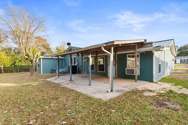 127 NW Holmes Boulevard, Fort Walton Beach, FL 32548