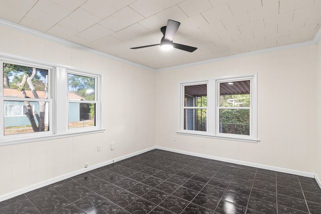 127 NW Holmes Boulevard, Fort Walton Beach, FL 32548