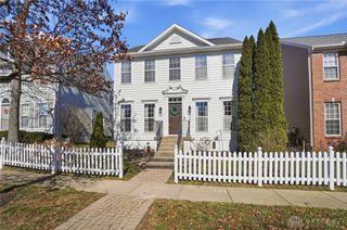 9759 Cobblewood Court, Centerville, OH 45458