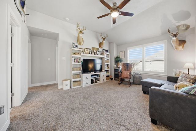 1702 Twin Oaks Circle, Brenham, TX 77833