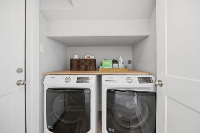 1702 Twin Oaks Circle, Brenham, TX 77833