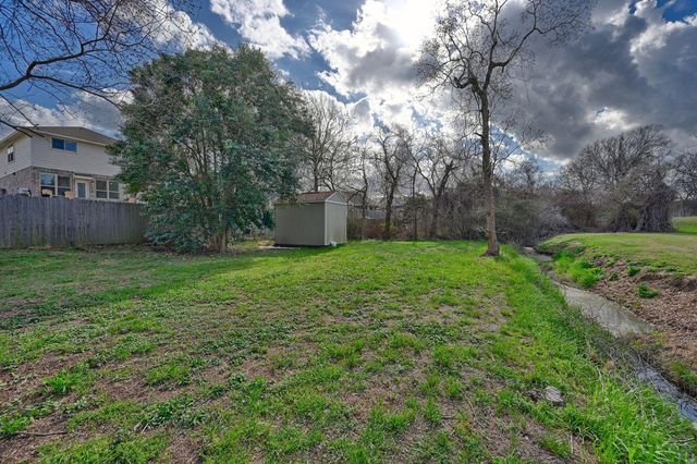 1702 Twin Oaks Circle, Brenham, TX 77833