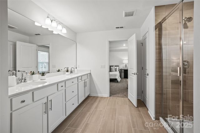 14218 New Crest Drive 140, Huntersville, NC 28078