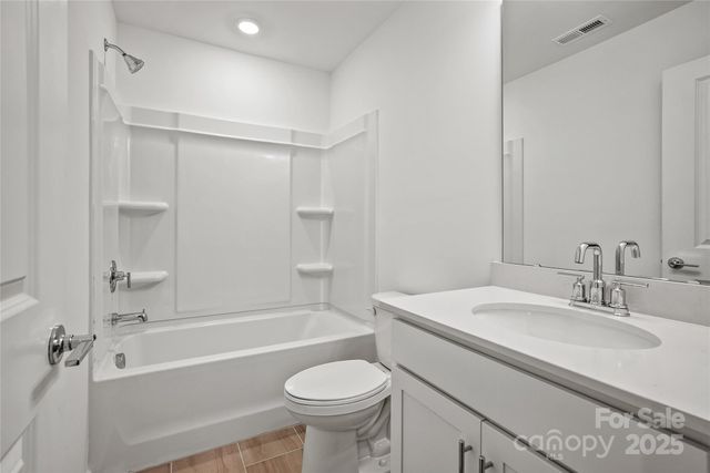 14218 New Crest Drive 140, Huntersville, NC 28078