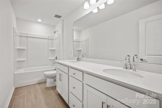 14218 New Crest Drive 140, Huntersville, NC 28078