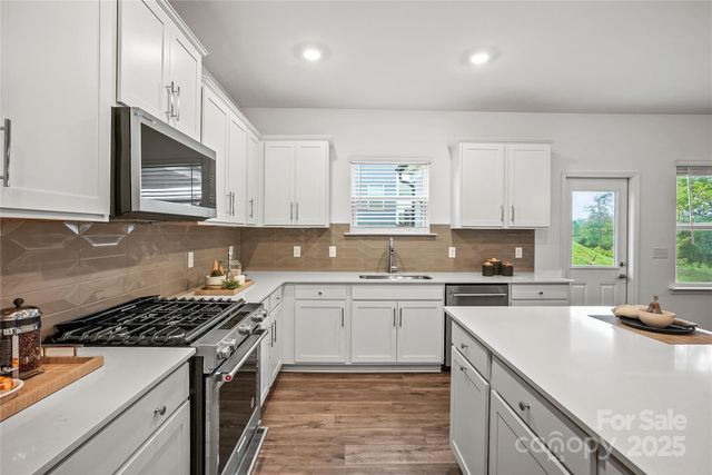 14218 New Crest Drive 140, Huntersville, NC 28078