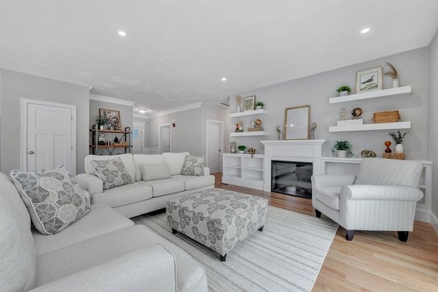 8 Weber Farm Road 8, Wrentham, MA 02093