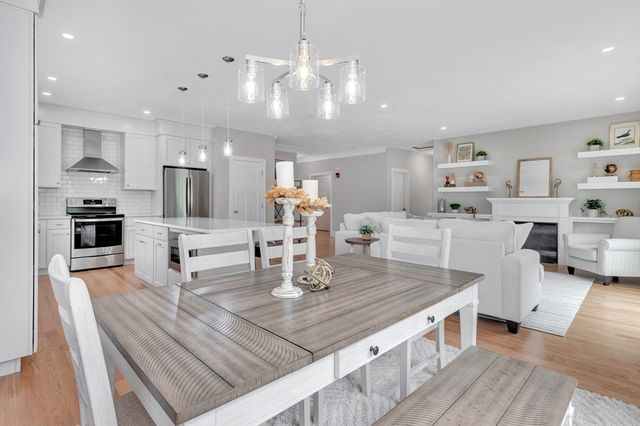 8 Weber Farm Road 8, Wrentham, MA 02093
