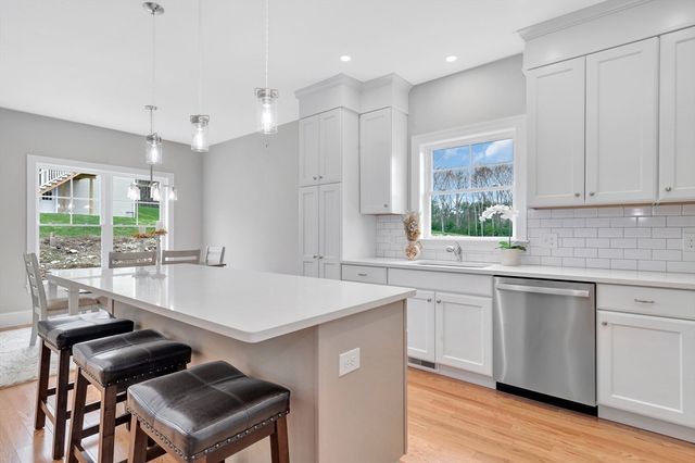 8 Weber Farm Road 8, Wrentham, MA 02093