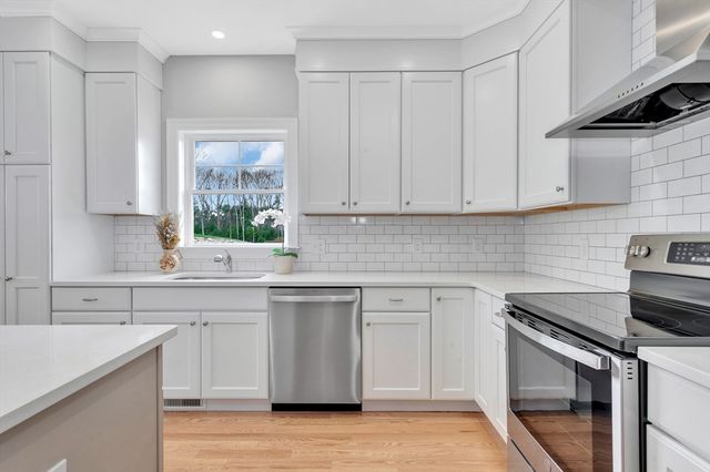 8 Weber Farm Road 8, Wrentham, MA 02093