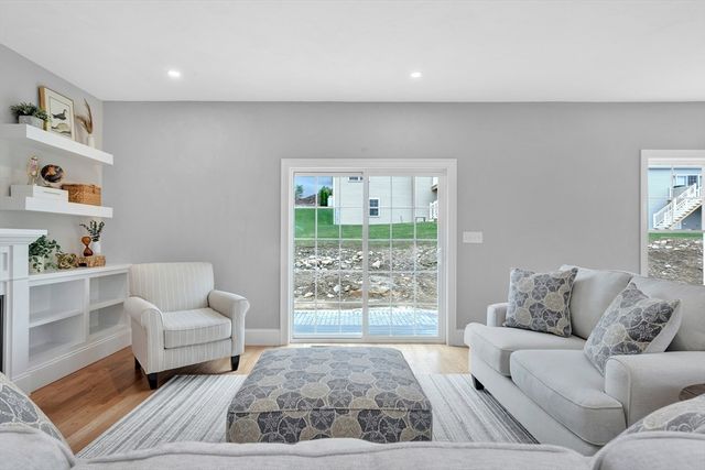 8 Weber Farm Road 8, Wrentham, MA 02093
