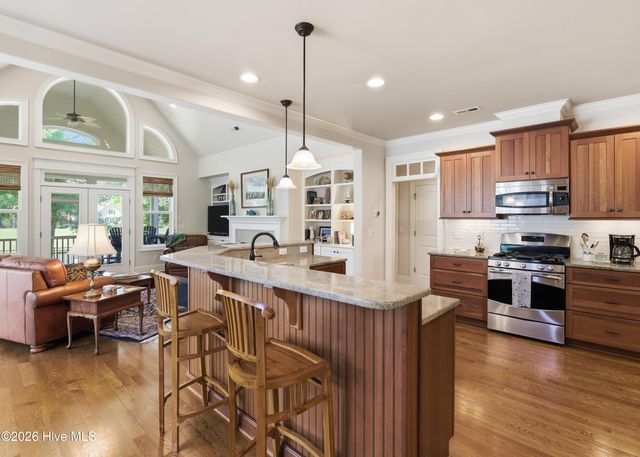 2886 St James Drive SE, Southport, NC 28461