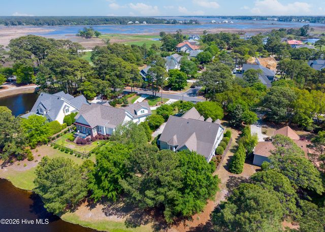 2886 St James Drive SE, Southport, NC 28461