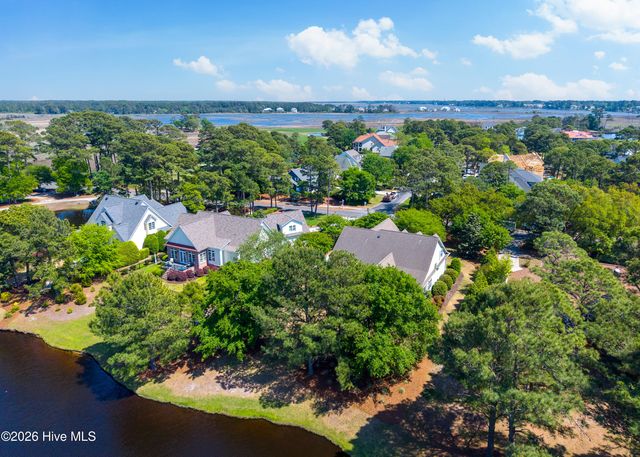 2886 St James Drive SE, Southport, NC 28461