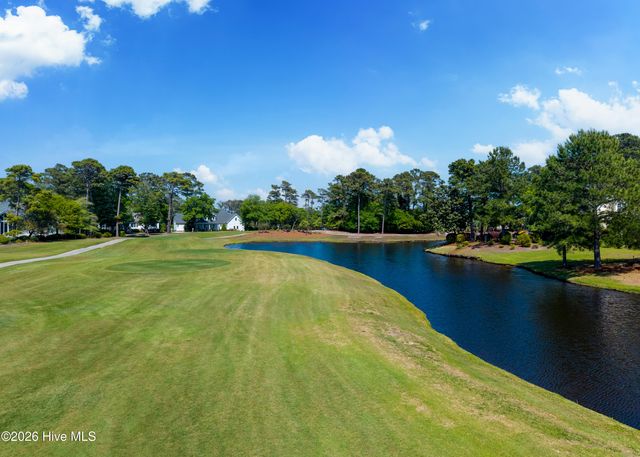 2886 St James Drive SE, Southport, NC 28461