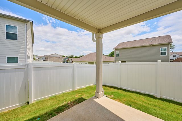 220 Summerlin Dr, Gallatin, TN 37066