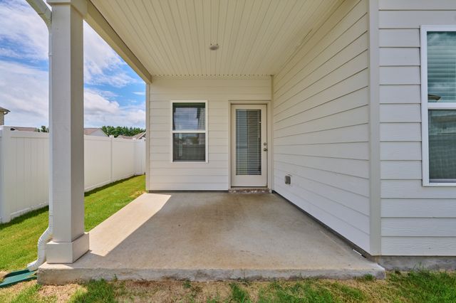 220 Summerlin Dr, Gallatin, TN 37066