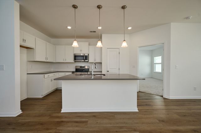 220 Summerlin Dr, Gallatin, TN 37066