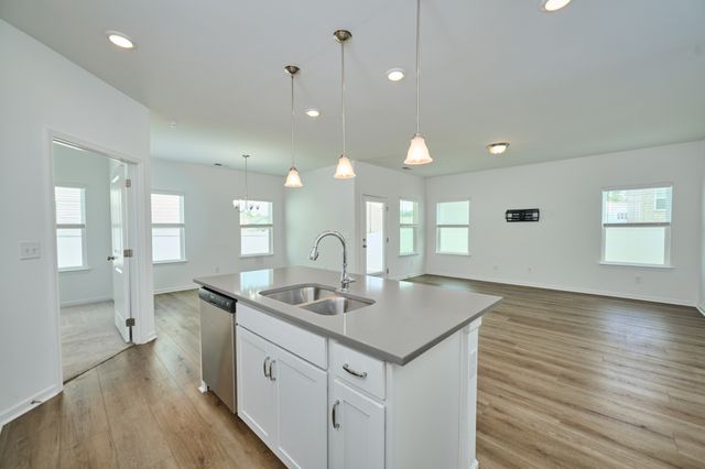 220 Summerlin Dr, Gallatin, TN 37066