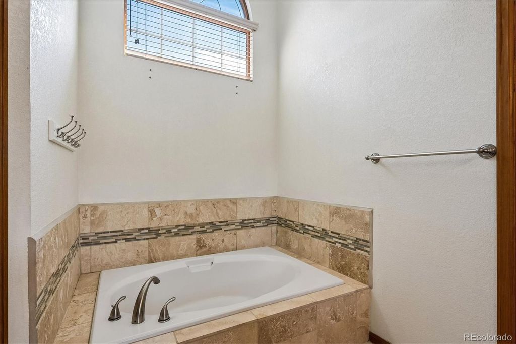 Image 19 of property listing at 7465 La Quinta Court, Lone Tree, CO 80124