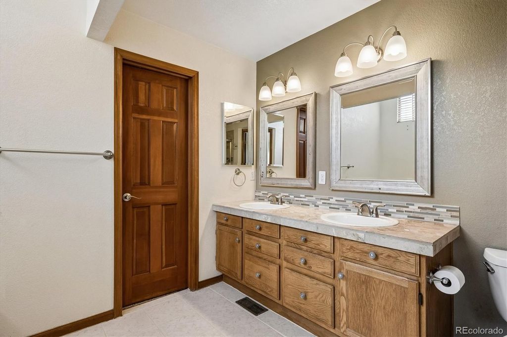 Image 20 of property listing at 7465 La Quinta Court, Lone Tree, CO 80124