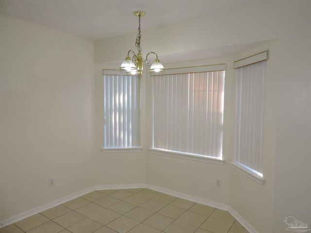 1913 Gulf Bay Ln, Pensacola, FL 32506