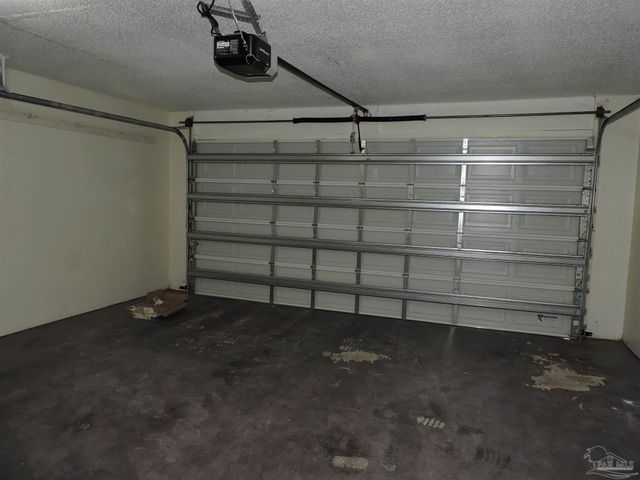 1913 Gulf Bay Ln, Pensacola, FL 32506