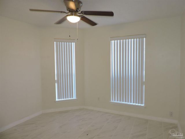 1913 Gulf Bay Ln, Pensacola, FL 32506