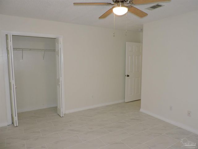 1913 Gulf Bay Ln, Pensacola, FL 32506