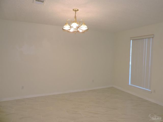 1913 Gulf Bay Ln, Pensacola, FL 32506