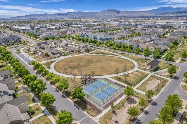 4974 W RADICCHIO DR, South Jordan, UT 84009