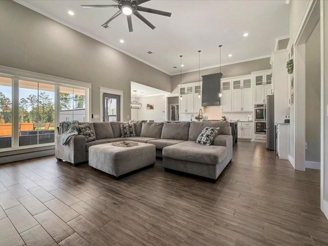 387 Cc Road, Diboll, TX 75941