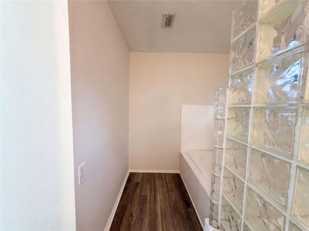 Image 20 of property listing at 37 OSPREY STREET, Safety Harbor, FL 34695