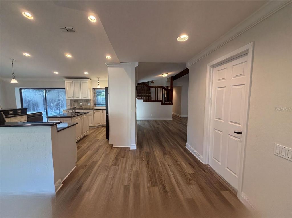 Image 6 of property listing at 37 OSPREY STREET, Safety Harbor, FL 34695
