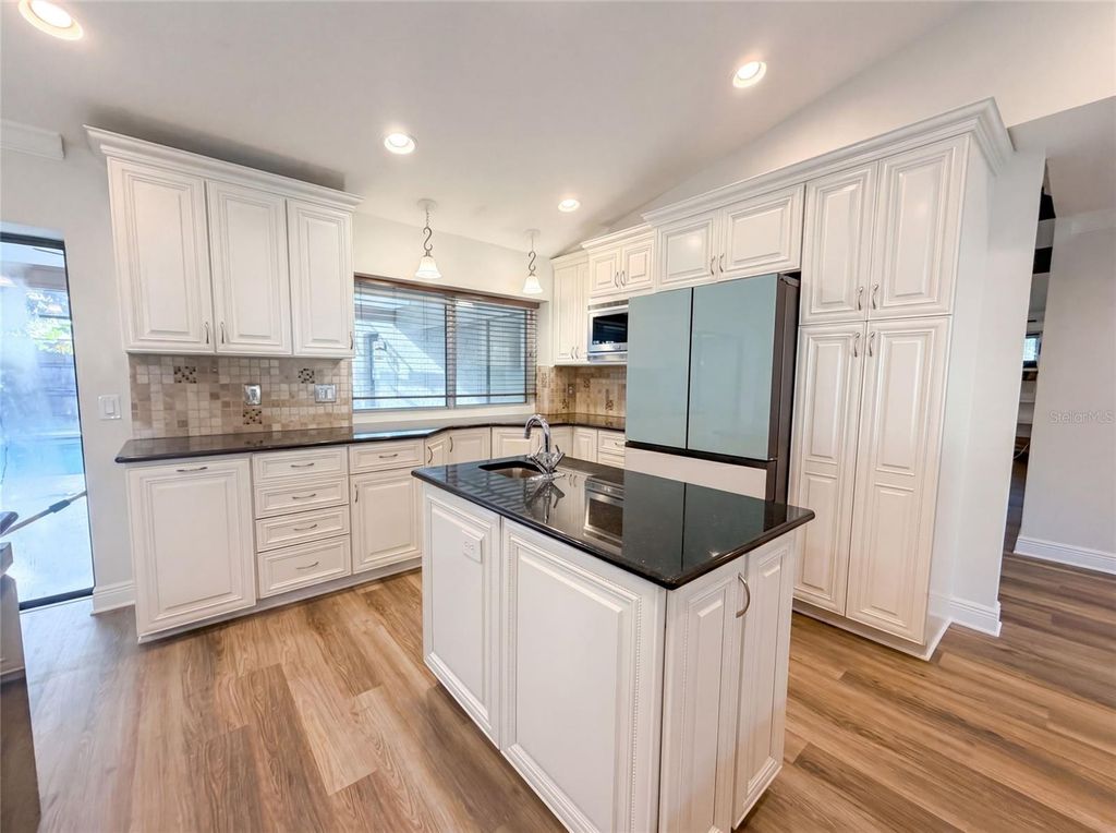 Image 8 of property listing at 37 OSPREY STREET, Safety Harbor, FL 34695