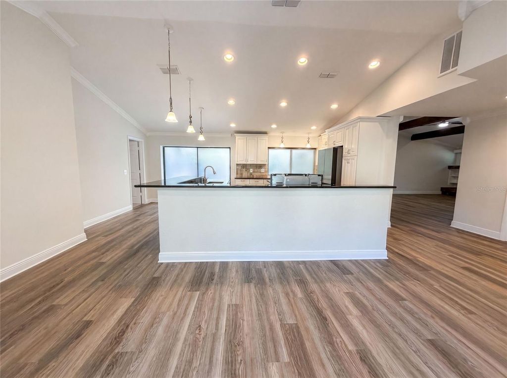 Image 9 of property listing at 37 OSPREY STREET, Safety Harbor, FL 34695