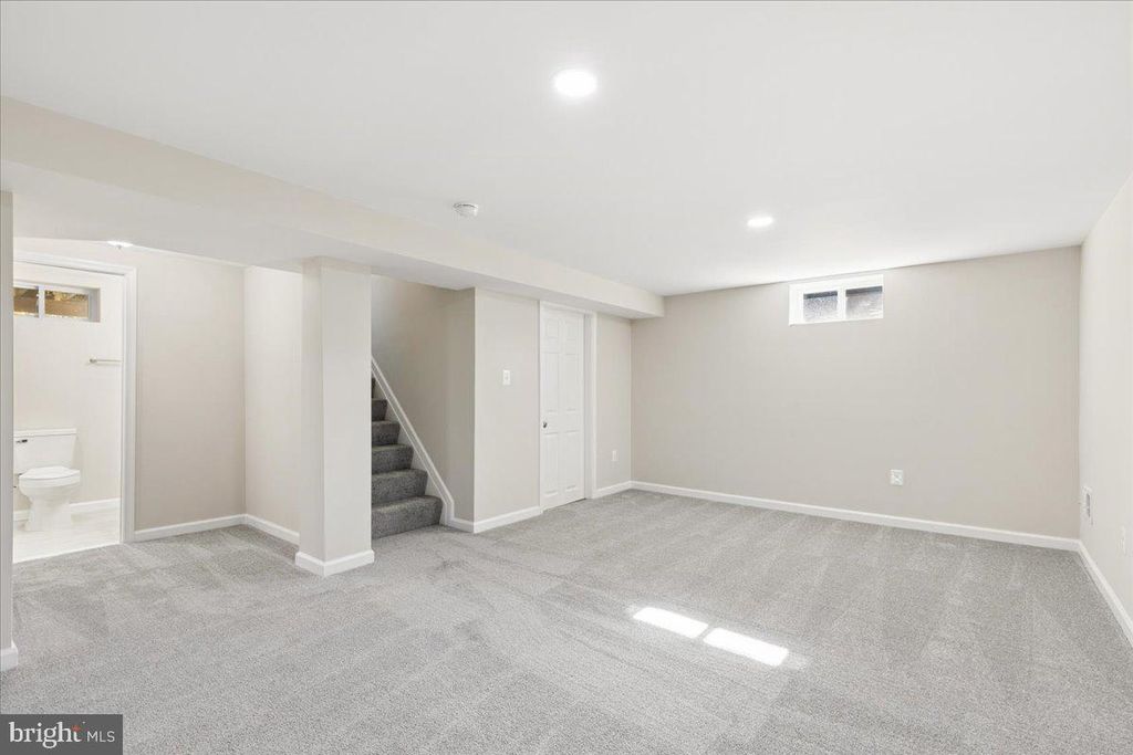 Image 40 of property listing at 216 CHEDDINGTON RD, Linthicum Heights, MD 21090