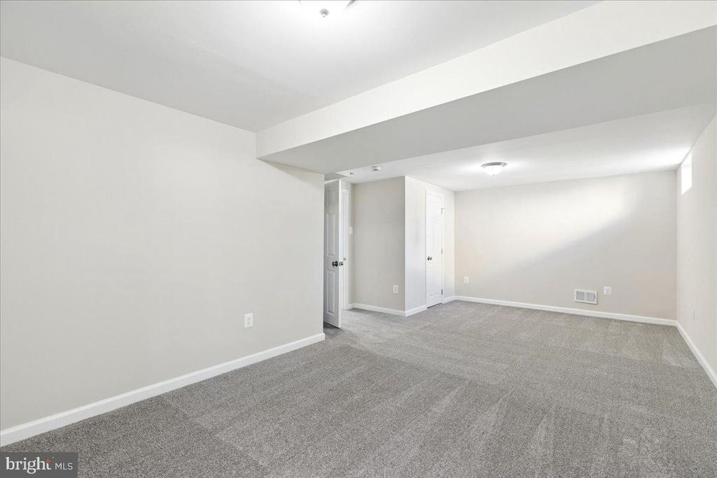 Image 44 of property listing at 216 CHEDDINGTON RD, Linthicum Heights, MD 21090