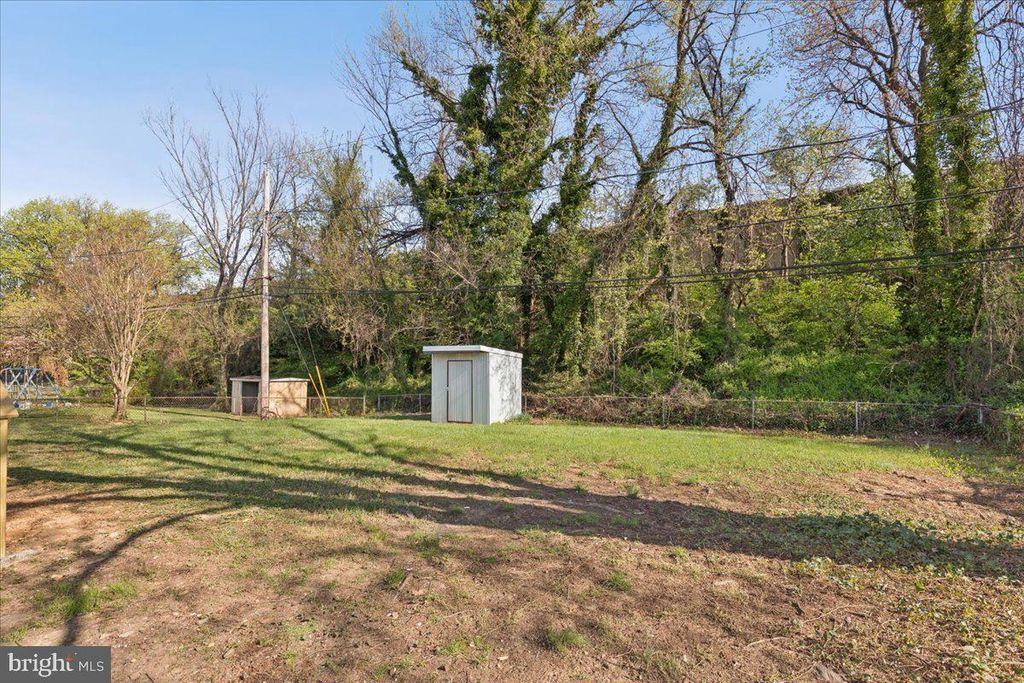 Image 55 of property listing at 216 CHEDDINGTON RD, Linthicum Heights, MD 21090