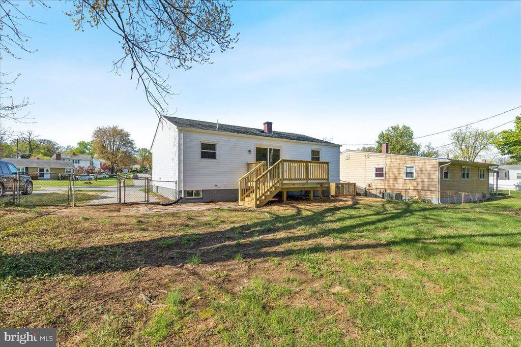 Image 56 of property listing at 216 CHEDDINGTON RD, Linthicum Heights, MD 21090