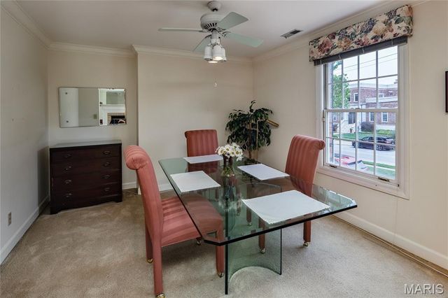 210 N Taylor Avenue C, Kirkwood, MO 63122