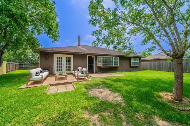 516 Aweigh Drive, Crosby, TX 77532