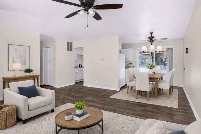 86 Circle Drive E, Montgomery, IL 60538