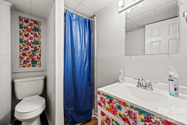933 Rowan Street, Charlotte, NC 28208