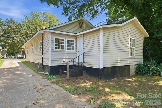 933 Rowan Street, Charlotte, NC 28208