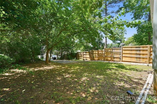 933 Rowan Street, Charlotte, NC 28208
