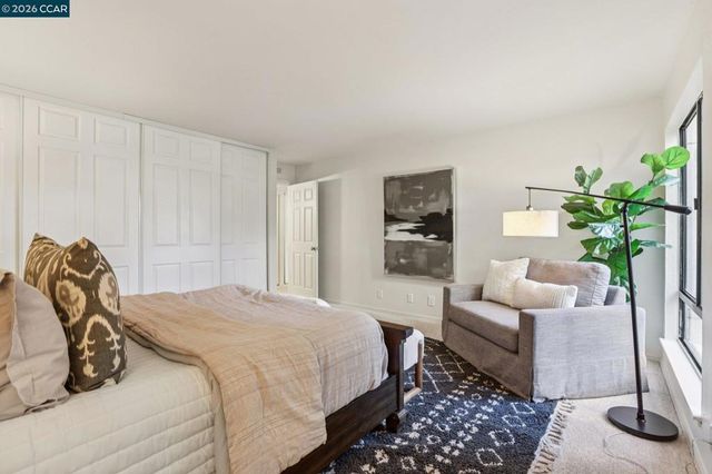 310 N Civic Dr 205, Walnut Creek, CA 94596