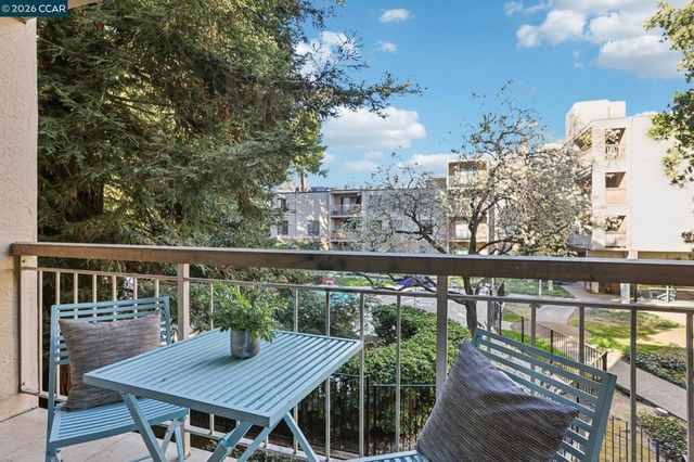 310 N Civic Dr 205, Walnut Creek, CA 94596